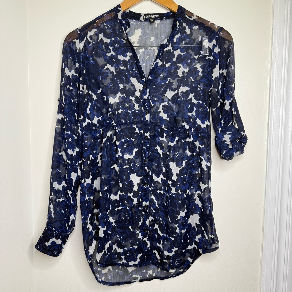 Express Sheer Blouse Top Women’s Size XS Roll Tab Sleeves Blue Floral Office